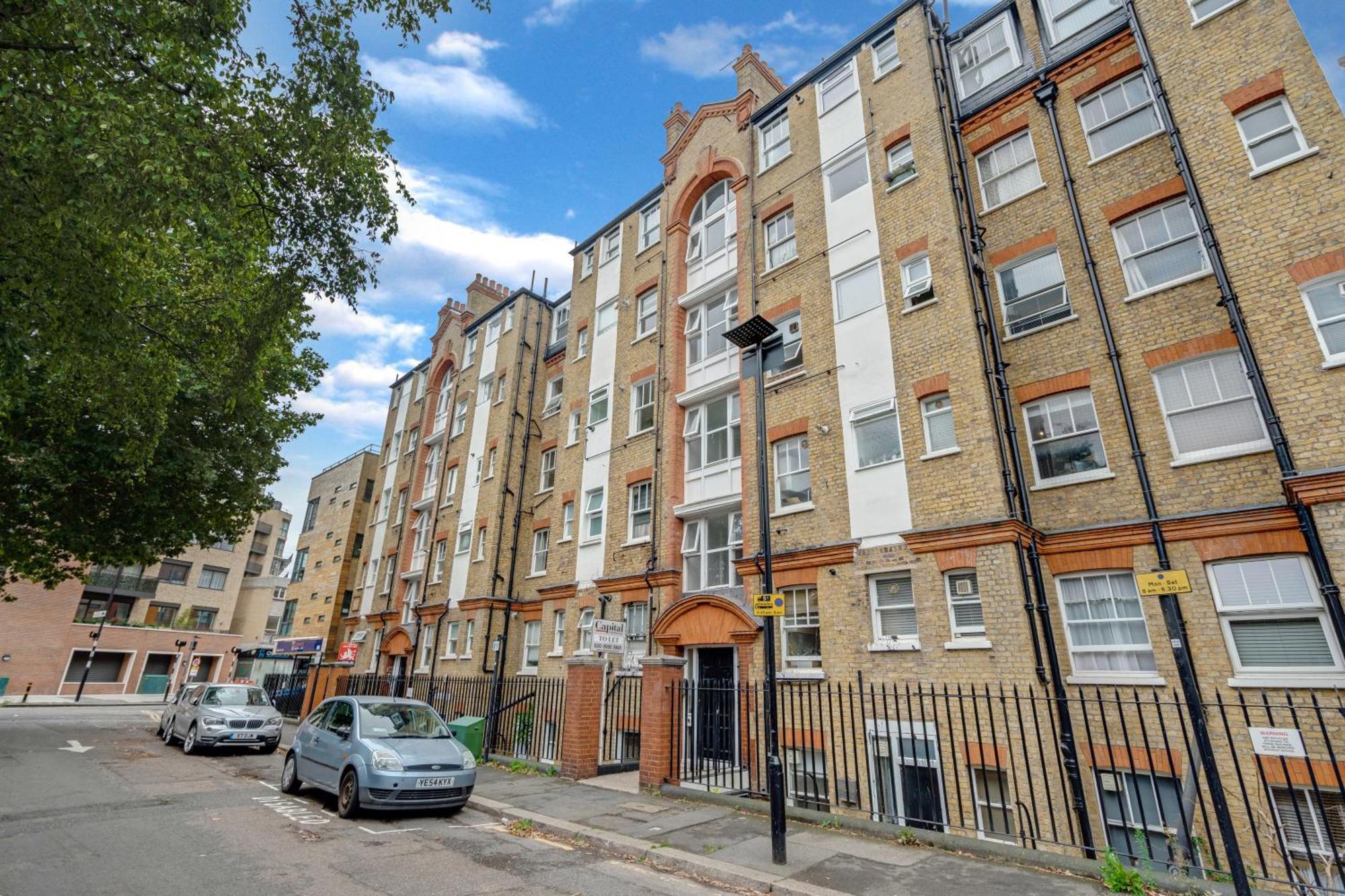 Very Central,1gb Fibre Wifi, 2min To Tube & Heathrow, Free Coffee, Milk & Snacks, 2 New Tvs & Sofabed Appartement *